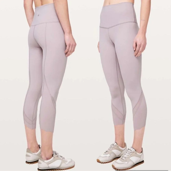 Lululemon Wunder Under Crop II *Roll Down Scallop Full-On Luxtreme 24"  Pink - Picture 1 of 10